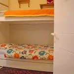 利拓克罗公寓 公寓 *